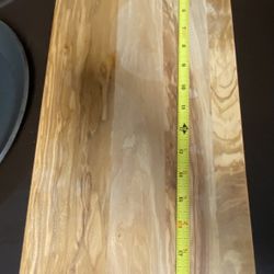 CHARCUTERIE BOARD SOLID WOOD