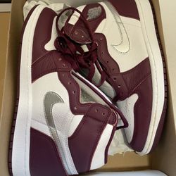 Air Jordan 1 Retro High OG “Bordeaux” — Men’s 10 — NIB