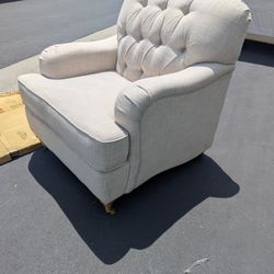 Individual armchair 
