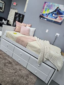 ✨️ Queen, Full, Twin beds Mattresses ✨️ Furniture Sectionals, Dining Avail