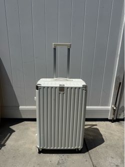 White Hardside Spinner Luggage – Large Checked Suitcase