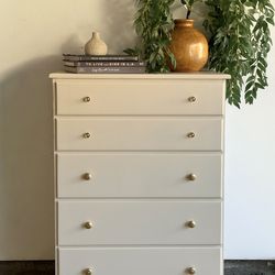 Cream 5 Drawer Dresser