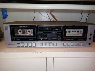 Vintage Cassette Player/ Realistic SCT-74