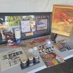 Baseball collection memorabilia 
Includes 
Ozzie Smith signed ball baseballs mini bobble heads and more
$200