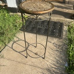 Metal Plant Stand With Wicker Wood Top:30x12 Good Condition 