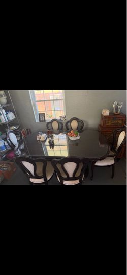 Extendable Dining table with 6 chairs & Curio set