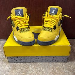 JORDAN RETRO 4 MODEL #CT8527-700 Sz 9.5