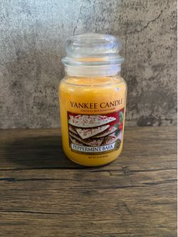 Yankee Candle Peppermint Bark Large 22oz Jar Retired Holiday Scent