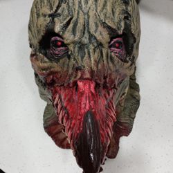 BLOODY SCARECROW HALLOWEEN MASK 🎃