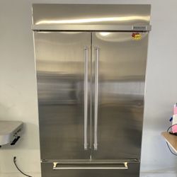 Kitchen Aid 42" Built In Refrigerator 🥶🥶🥶