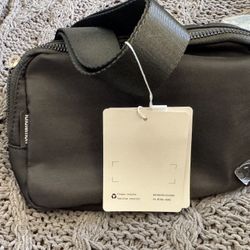 Lemon Lulu Belt Bag 