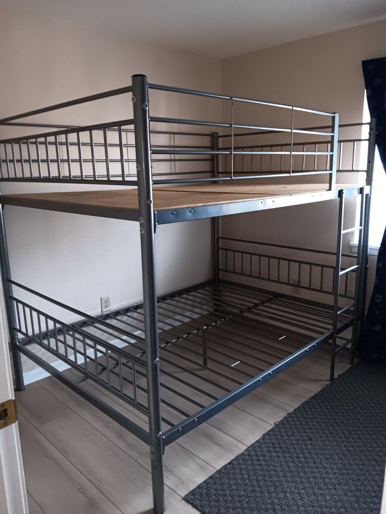 Full size bunk bed