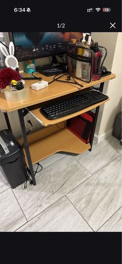 Computer desk