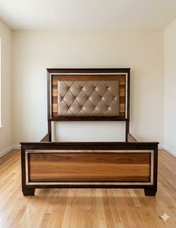 Queen bed in excellent condition