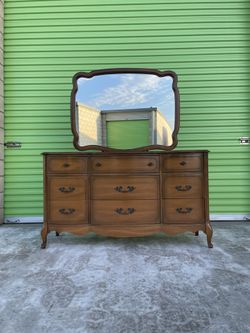 Vintage Antique Dresser w/ Mirror