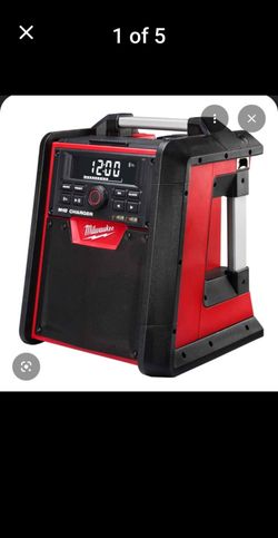Milwaukee M18 Cordless Radio Charger AM-FM Bluetooth Aux Clock AC  Battery Usb NEW