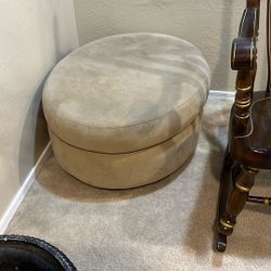 Ottoman On Wheels 