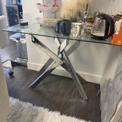 High End Style table