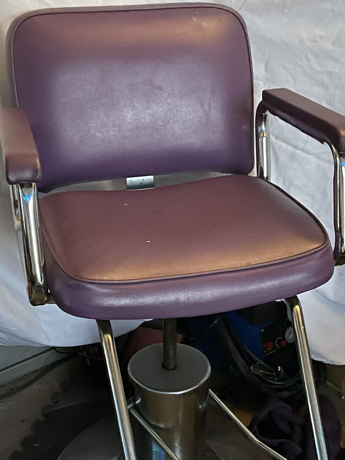 Hair Cutting Chair