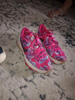 Nike Floral Con Apoyo Al Cáncer