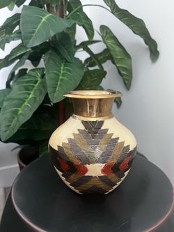 Decorative Ceramic Vase with Geometric Pattern