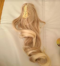 Blonde extension hair