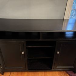 TV Stand / Entertainment center
