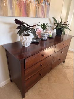 Free dresser
