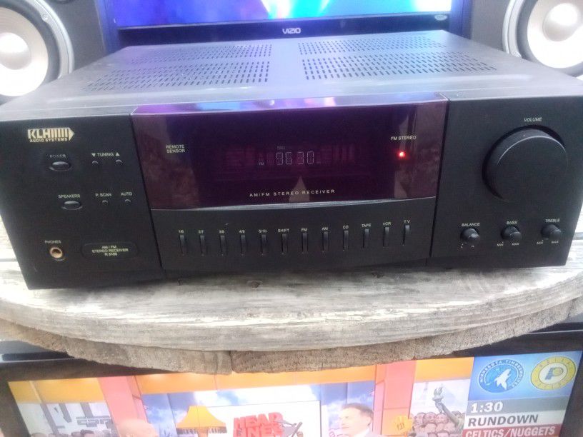 200 WATTS KLH STEREO RECEIVER R3100 MODEL $125 FINAL PRICE 