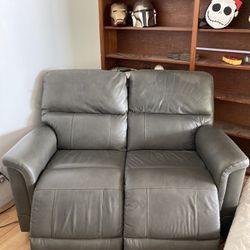 Used Reclinable Sofa