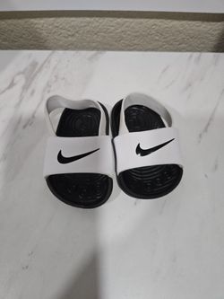 Nike Waka Baby Slides