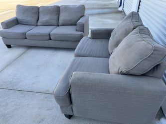 Gray Couch & Loveseat Set – Rooms To Go ✨ 