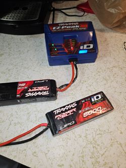 Traxxas Ez-Peak charger and 2 3S lipo batteries