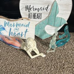 Mermaid Beach Lot 4 Items 