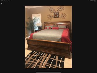Thomasville 5 Piece King Sleigh Bed and Bedroom Set Or Pieces Sold Separately 