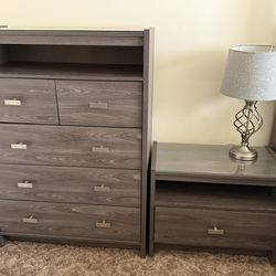 Queen Bed Set Like New