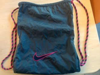 Nike drawstring bag