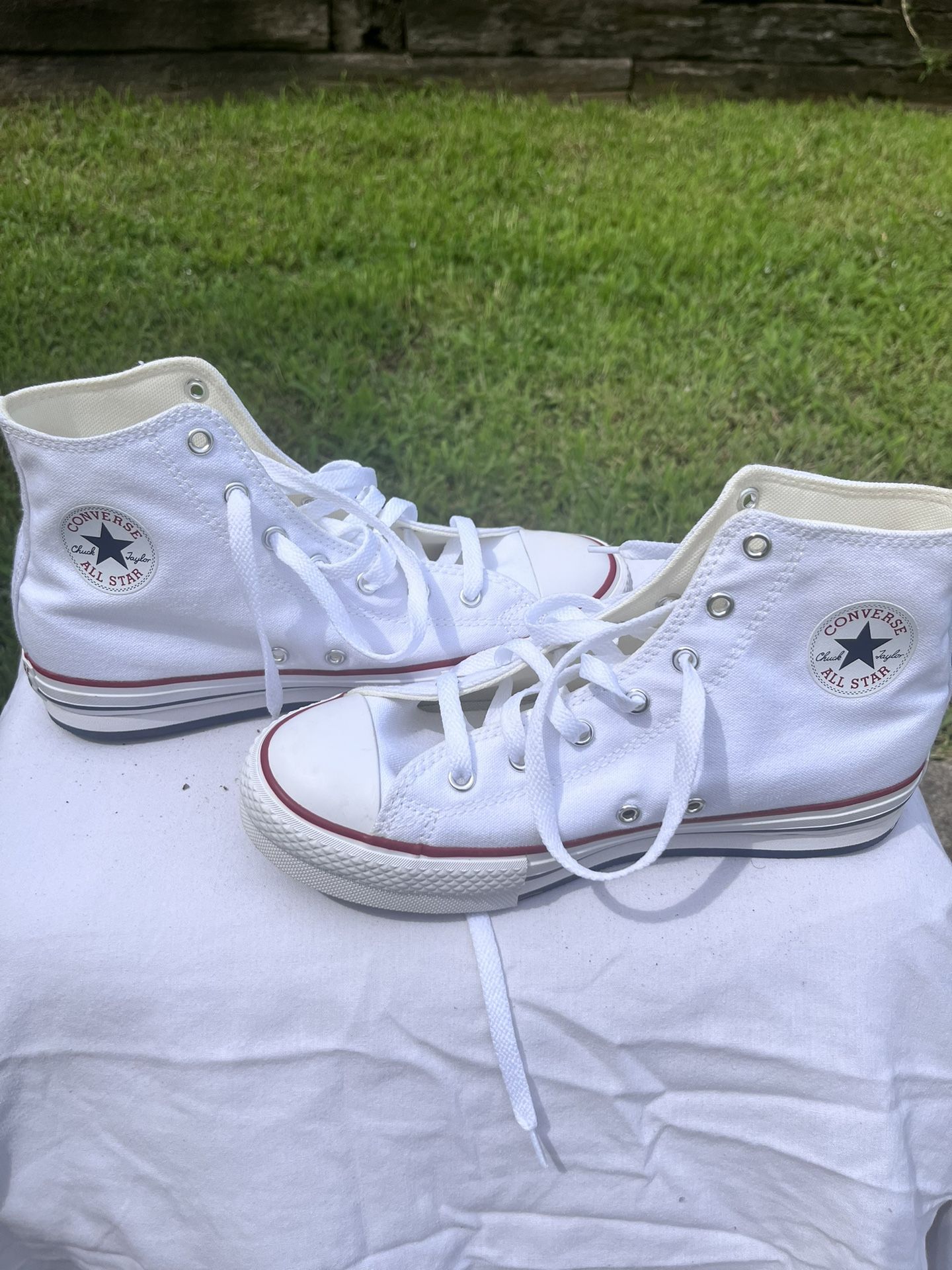 Women’s Classic White Converse