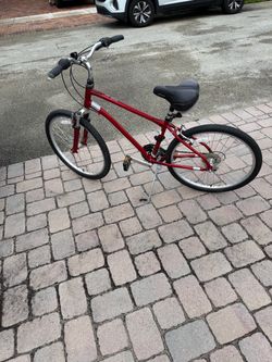 Raleigh Hybrid Comfort Bike