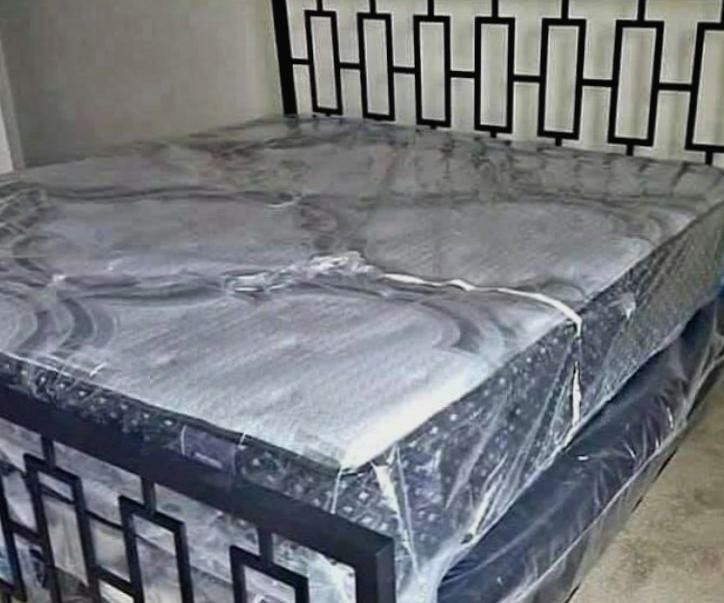 (NEW)MATTRESS BLOWOUT! Brand new mattress sets. Kings, Queens, Fulls