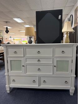 Dresser and Nightstand in Matt white!