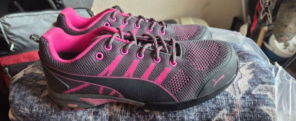 Women's Puma Steel Toe Work Shoe