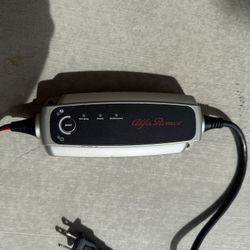 OEM Alfa Romeo Smart Battery Charger & Maintainer
