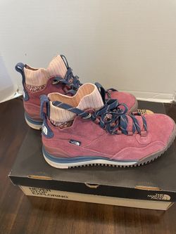 The North Face Womens Boots Back to Berkeley III sport waterproof brand new size 7