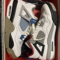 JORDAN 4’s