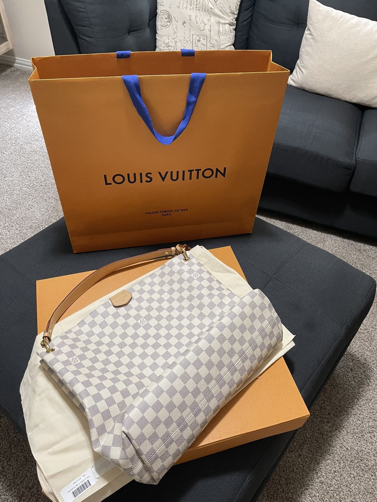 Louis Vuitton Graceful MM Damier Azur for Sale in Houston, TX