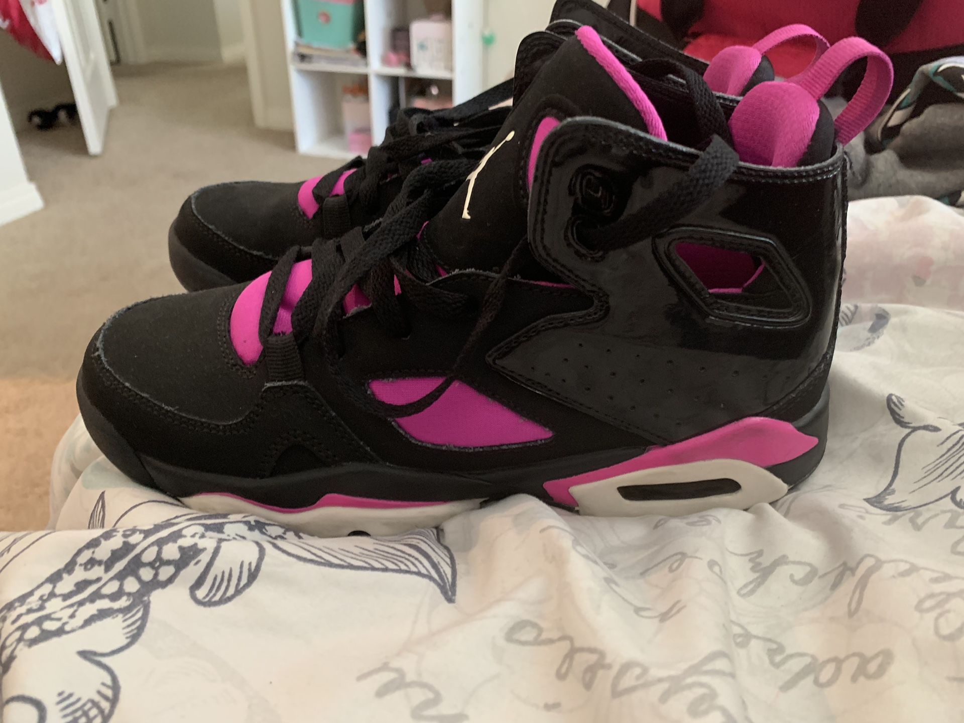 Girls 4.5 Jordan’s Worn by my daughter 1time