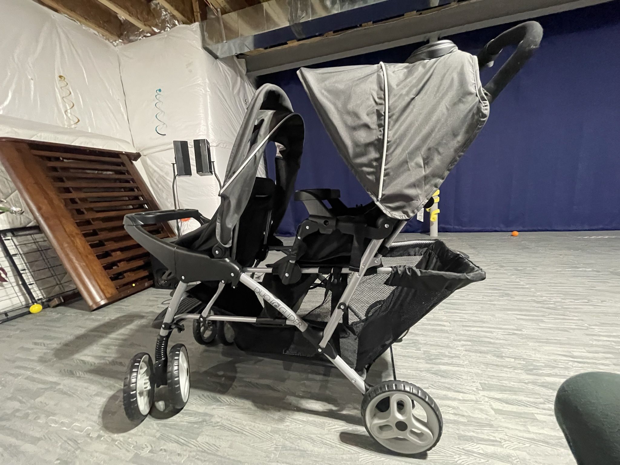 Grace Up and Down Twin Stroller - great condition!