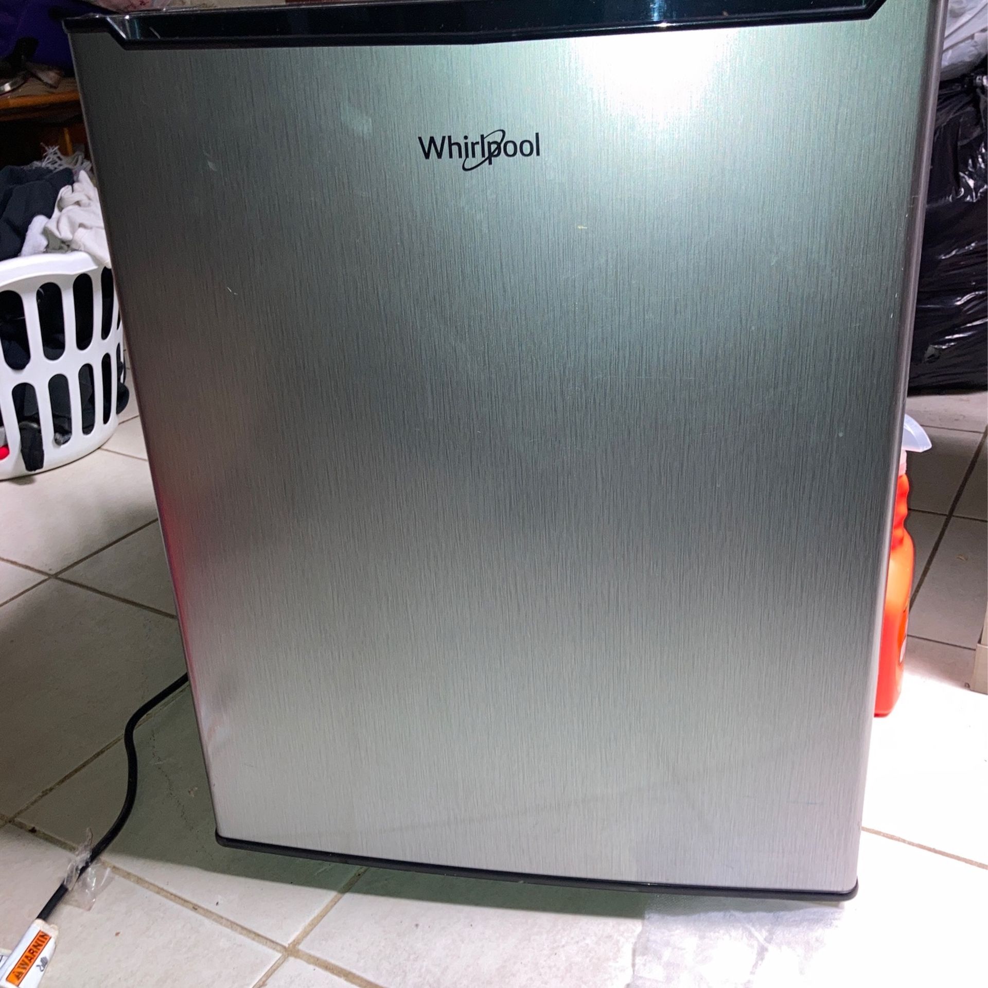 Whirlpool Mini fridge