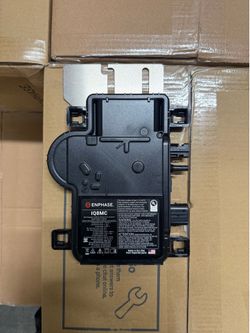 Enphase iq8mc brand new